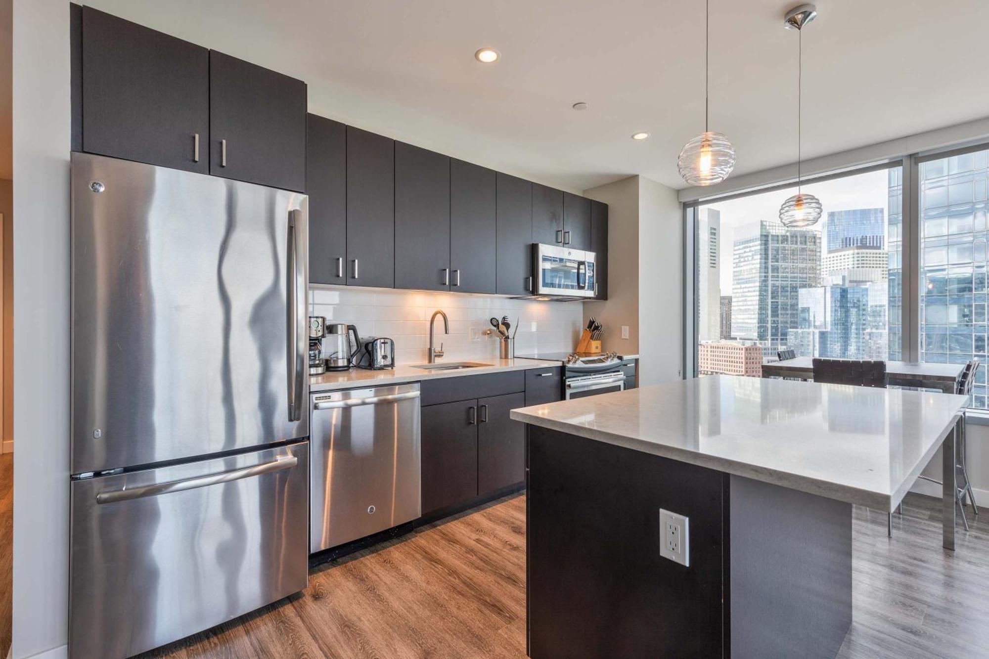 Modern In Seaport With Gym * Boston